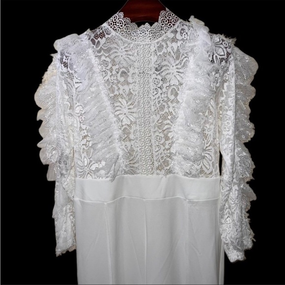 Fashion Nova White Laced Mock Neck Jumpsuit: Size 2X - Picture 4 of 9